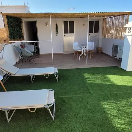 Sweet House - Center Of *